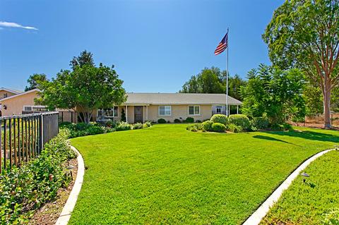 675 Etcheverry St, Ramona, CA 92065 photo 2