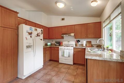 2463 Jasper Gln, Escondido, CA 92029 photo 9