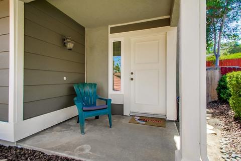 2463 Jasper Gln, Escondido, CA 92029 photo 2