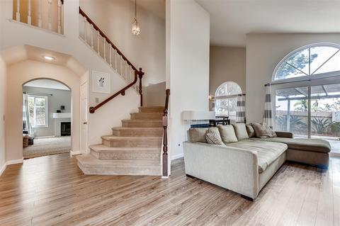 1536 Madrid, Vista, CA 92081 photo 3