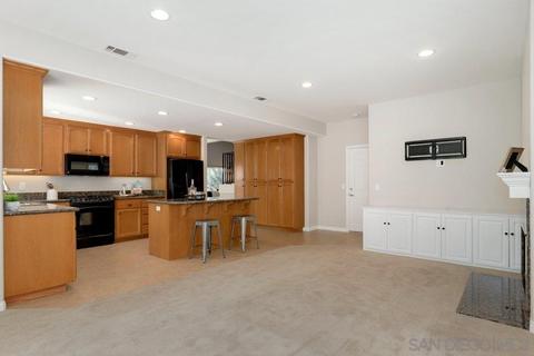 4800 Glen St, La Mesa, CA 91941 photo 8