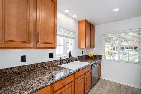 10364 Princess Marcie Dr, Santee, CA 92071 photo 9