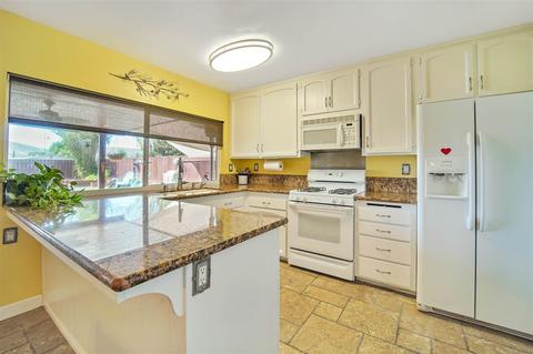 10228 Carreta Dr, Santee, CA 92071 photo 7