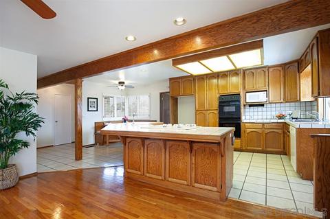 6145 Kimberly Dr, La Mesa, CA 91942 photo 8