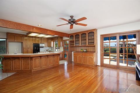 6145 Kimberly Dr, La Mesa, CA 91942 photo 5