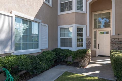 6760 Solandra Dr, Carlsbad, CA 92011 photo 2