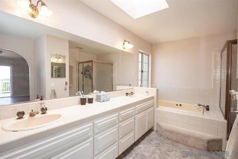 319 E Clemmens Ln, Fallbrook, CA 92028 photo 15