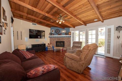 319 E Clemmens Ln, Fallbrook, CA 92028 photo 1
