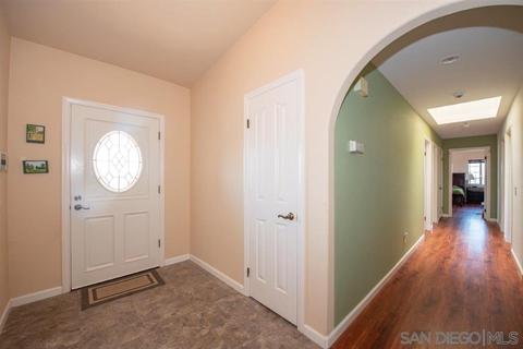 319 E Clemmens Ln, Fallbrook, CA 92028 photo 8