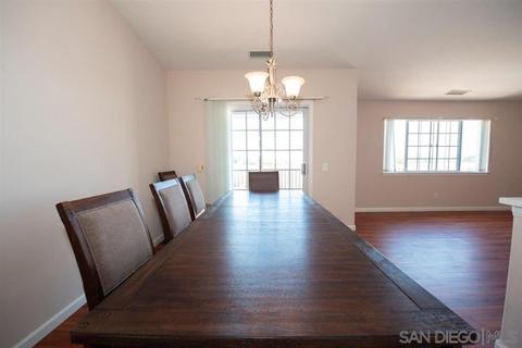 319 E Clemmens Ln, Fallbrook, CA 92028 photo 6