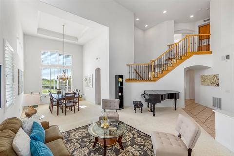 6723 Lemon Leaf Dr, Carlsbad, CA 92011 photo 3