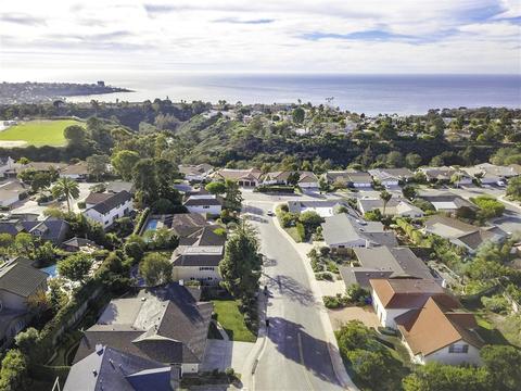 8552 Nottingham Pl, La Jolla, CA 92037 photo 1