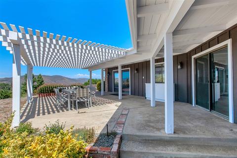 949 Riverview Dr, Fallbrook, CA 92028 photo 12