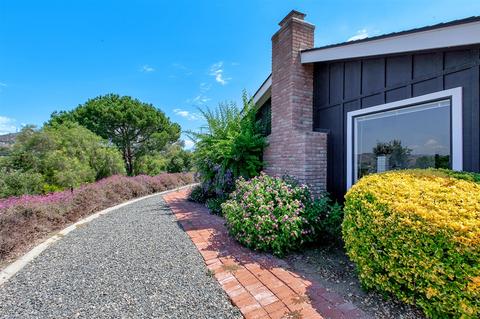 949 Riverview Dr, Fallbrook, CA 92028 photo 15