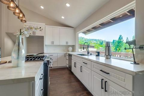 9378 Alto Dr, La Mesa, CA 91941 photo 11