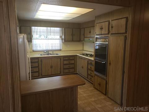 1010 E Bobier Dr #8, Vista, CA 92084 photo 7
