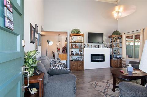 2036 Terracina, Spring Valley, CA 91977 photo 4