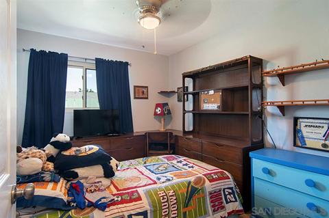 2036 Terracina, Spring Valley, CA 91977 photo 13