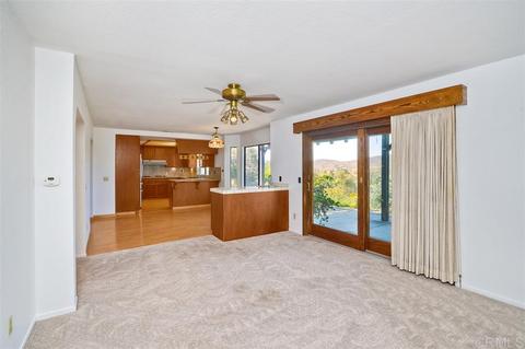 1040 Amethyst Way, Escondido, CA 92029 photo 11