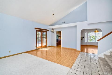 1040 Amethyst Way, Escondido, CA 92029 photo 4