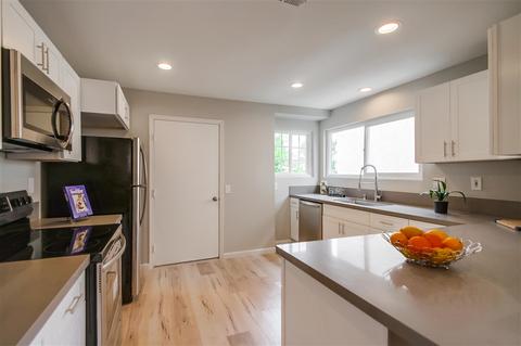 4208 Esperanza Way, Oceanside, CA 92056 photo 8