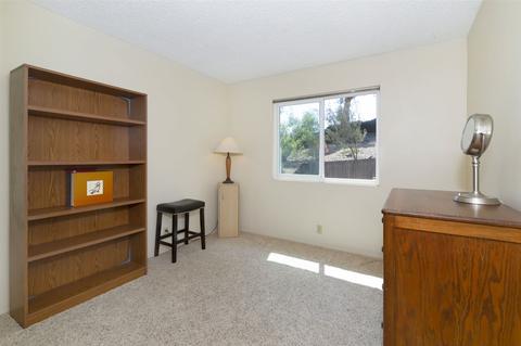 1847 Normandy Gln, Escondido, CA 92027 photo 18