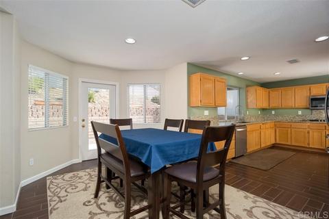 400 Lexington Cir, Oceanside, CA 92057 photo 11