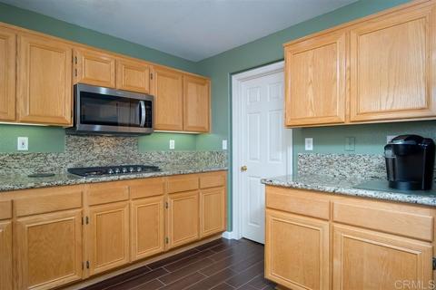 400 Lexington Cir, Oceanside, CA 92057 photo 9