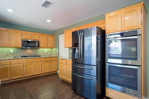 400 Lexington Cir, Oceanside, CA 92057 photo 8