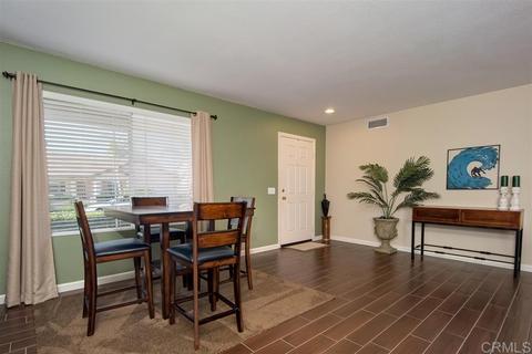 400 Lexington Cir, Oceanside, CA 92057 photo 2