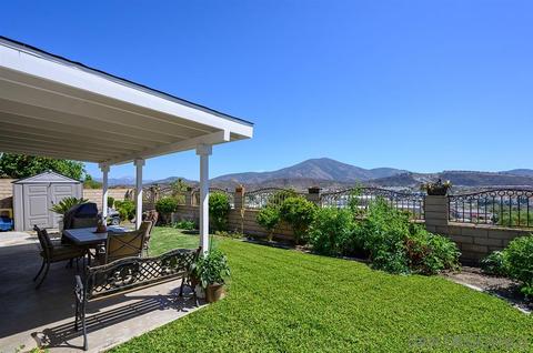 10331 Moorpark St, Spring Valley, CA 91978 photo 18