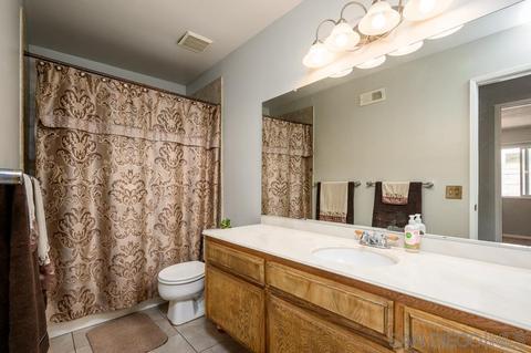 10331 Moorpark St, Spring Valley, CA 91978 photo 14