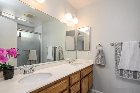 10331 Moorpark St, Spring Valley, CA 91978 photo 16