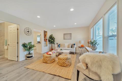 952 Olive Ave, Vista, CA 92083 photo 4