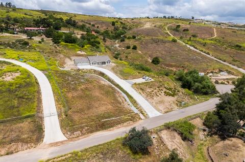 2172 Lapis Ln, Ramona, CA 92065 photo 2