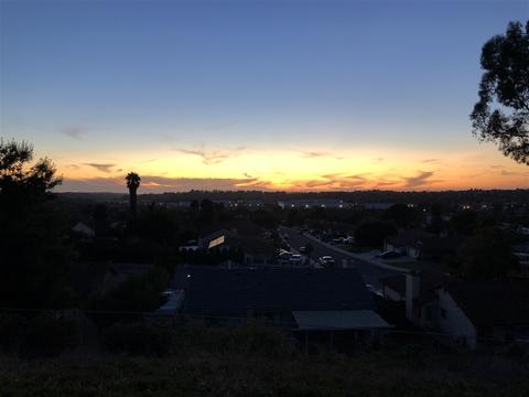 1015 Stiles Ct, Vista, CA 92083 photo 4