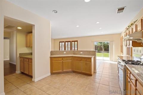 3173 Toopal Dr, Oceanside, CA 92058 photo 12