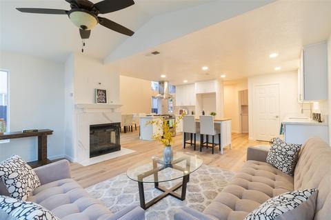 1704 Corte Viejo, Oceanside, CA 92056 photo 4
