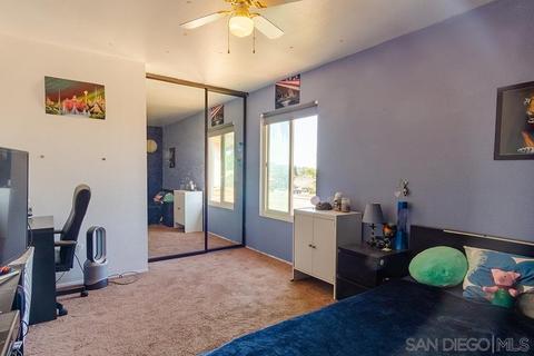 725 E J St, Chula Vista, CA 91910 photo 14