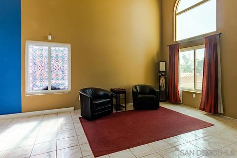 725 E J St, Chula Vista, CA 91910 photo 6