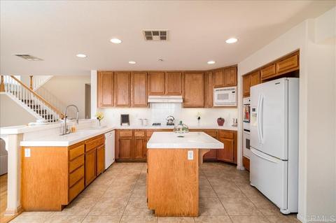 10075 Challenger Cir, Spring Valley, CA 91978 photo 8