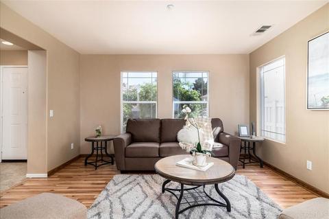 10075 Challenger Cir, Spring Valley, CA 91978 photo 5
