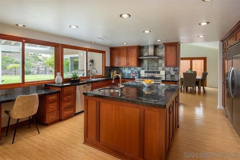 5439 Westknoll Dr, La Jolla, CA 92037 photo 5