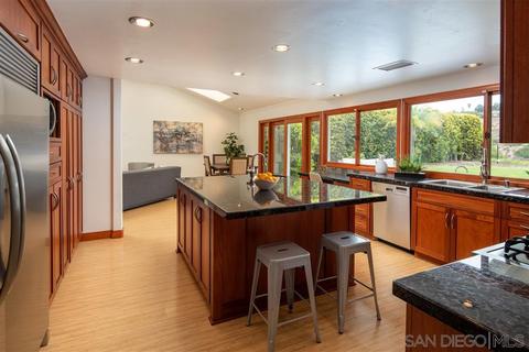 5439 Westknoll Dr, La Jolla, CA 92037 photo 6