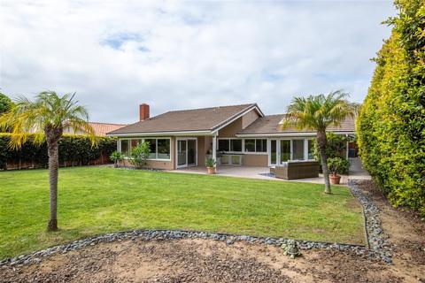 5439 Westknoll Dr, La Jolla, CA 92037 photo 1