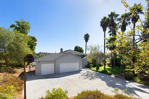 1789 Winterwarm Dr, Fallbrook, CA 92028 photo 2