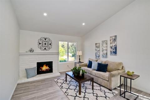9324 Flinn Crest St, El Cajon, CA 92021 photo 4
