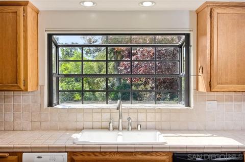 2663 Gianelli Ln, Escondido, CA 92025 photo 4