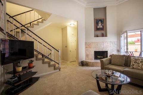 2561 Navarra #B, Carlsbad, CA 92009 photo 1