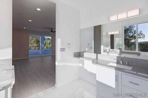 9381 Laser Ln, La Mesa, CA 91941 photo 13
